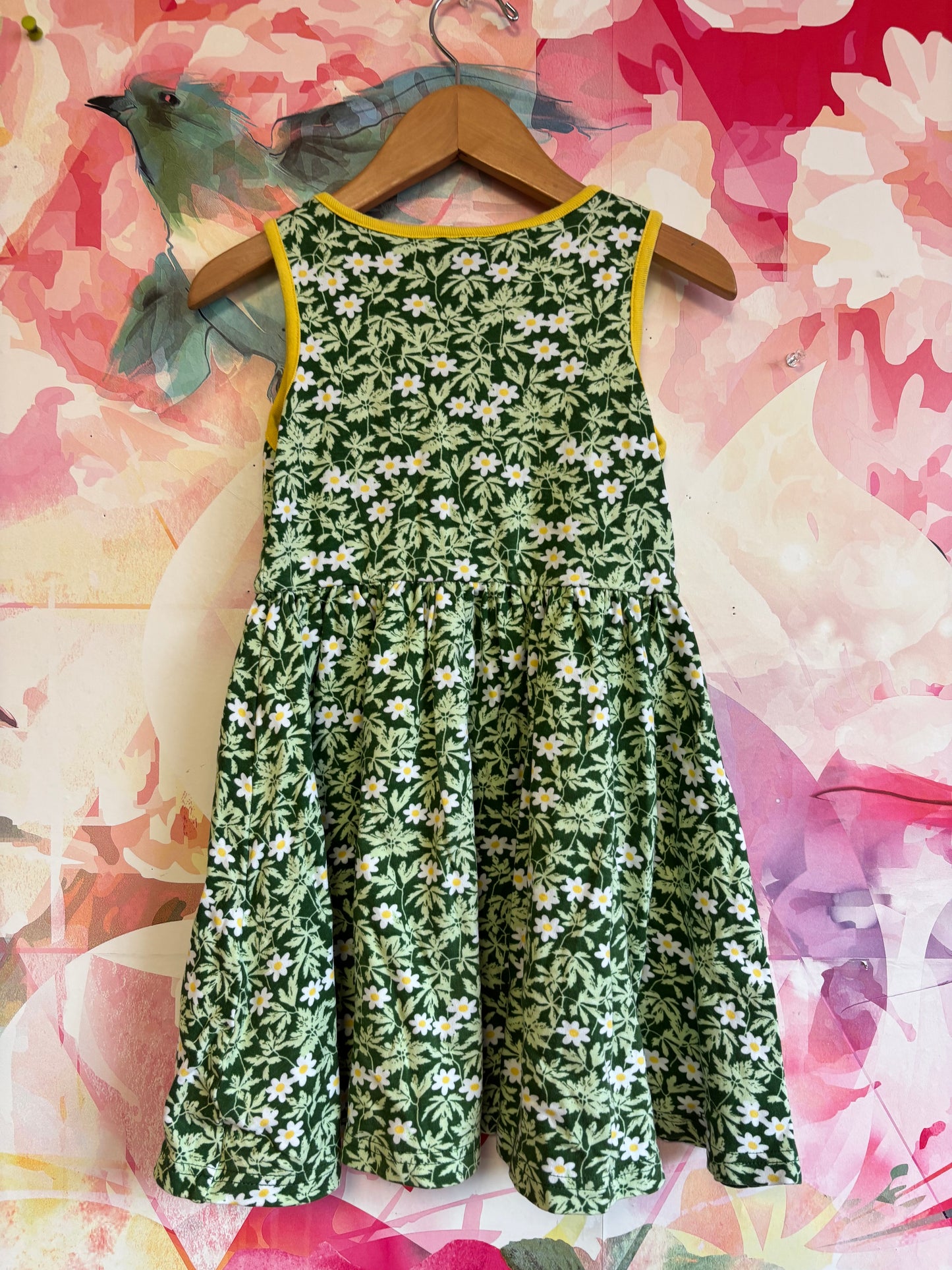 Duns green summer tank dress with white & yellow daisies. Size 4/5