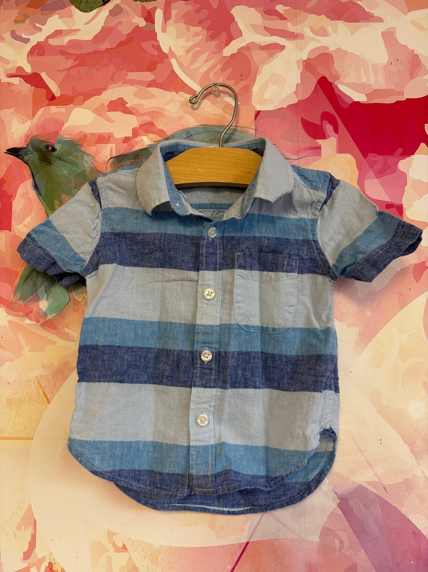 Baby Gap blue stripe short sleeve button down. Size 12-18m