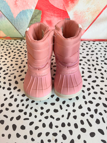 Osh Kosh pink winter boots. Size 7 (shoes)