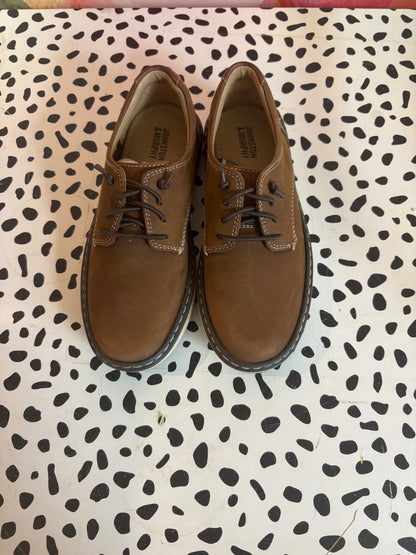 Johnston & Murphy Little Kid McGuffey Plain Toe shoes in Brown Oiled Nubuck. NEW. Size 12.