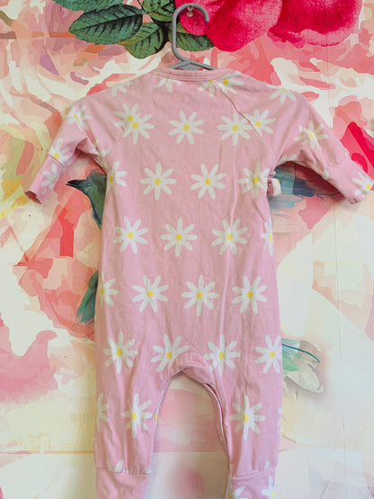 Monica & Andy pink long sleeve romper with white/yellow daisies & matching headband. Size 3-6m