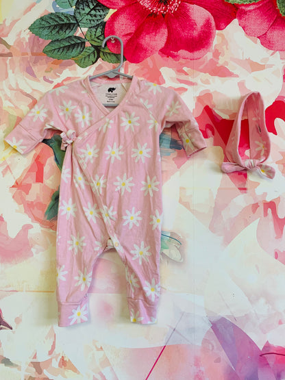 Monica & Andy pink long sleeve romper with white/yellow daisies & matching headband. Size 3-6m