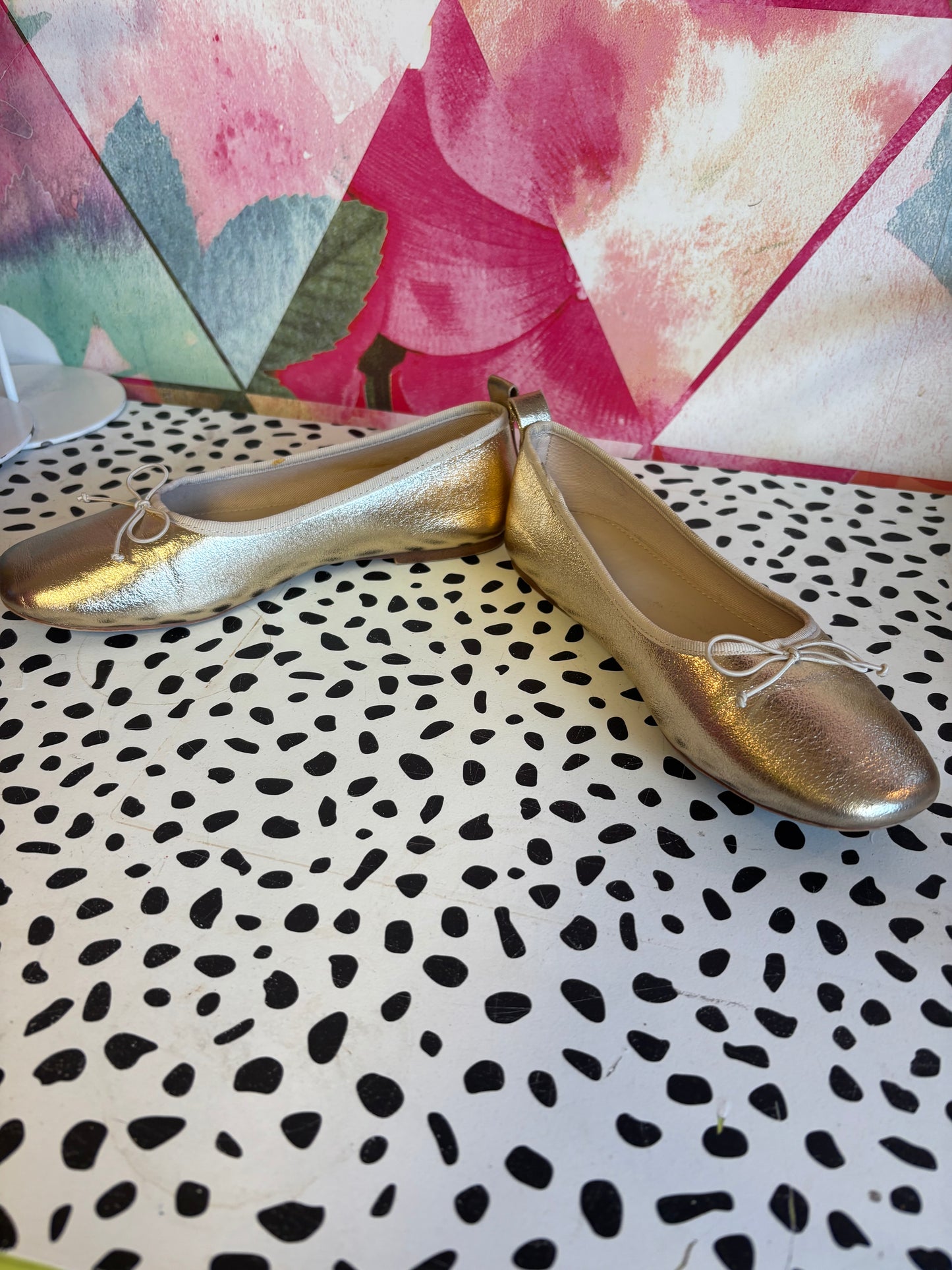 Zara shiny gold slip on dress flats. Size 3.