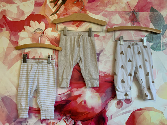 Baby Gap Bundle! 3 cotton joggers. Cream & beige. Size 3-6m