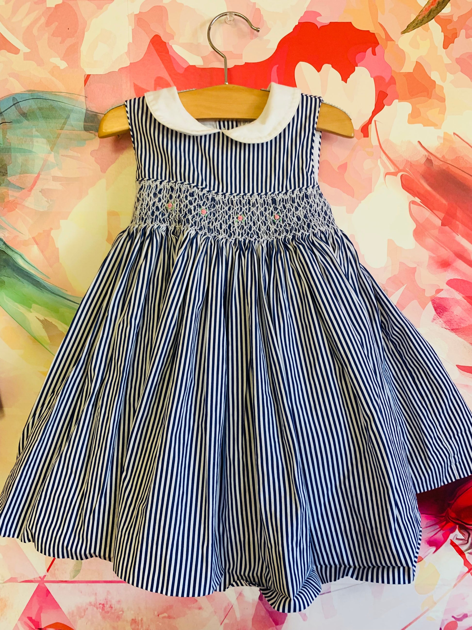 Ralph Lauren blue & white striped 100% cotton smocked dress. Full skir Cloud & Bunny Ralph Lauren blue & white striped 100% cotton smocked dress. Full skir Cloud & Bunny