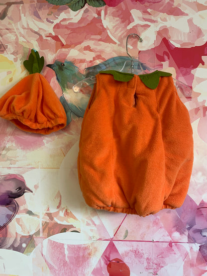 Pottery Barn Kids orange pumpkin & hat costume. Size 12-24 m