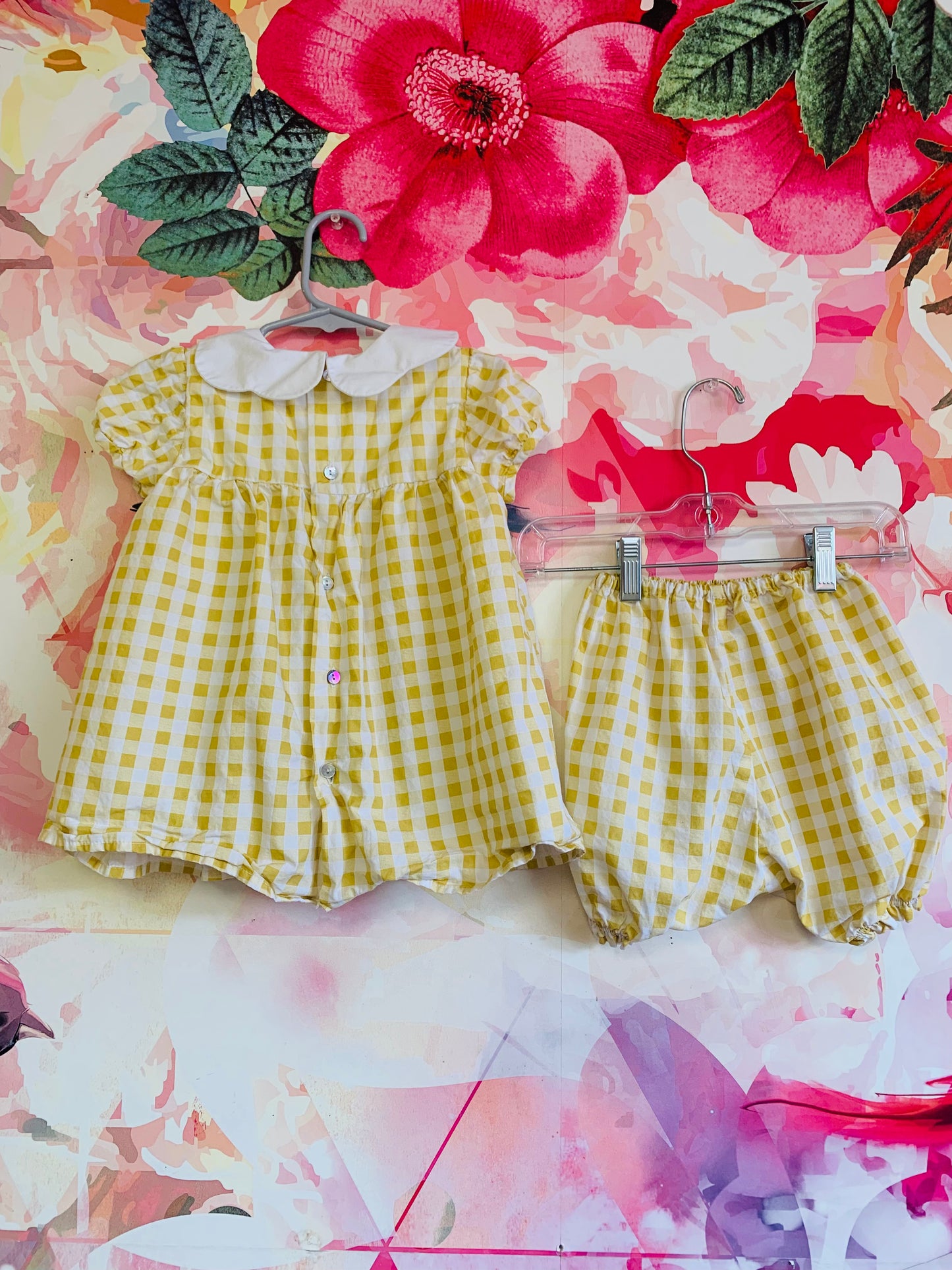 La Coqueta yellow & white checkered dress and bloomers. Short sleeve with white Peter Pan collar. Size 3T