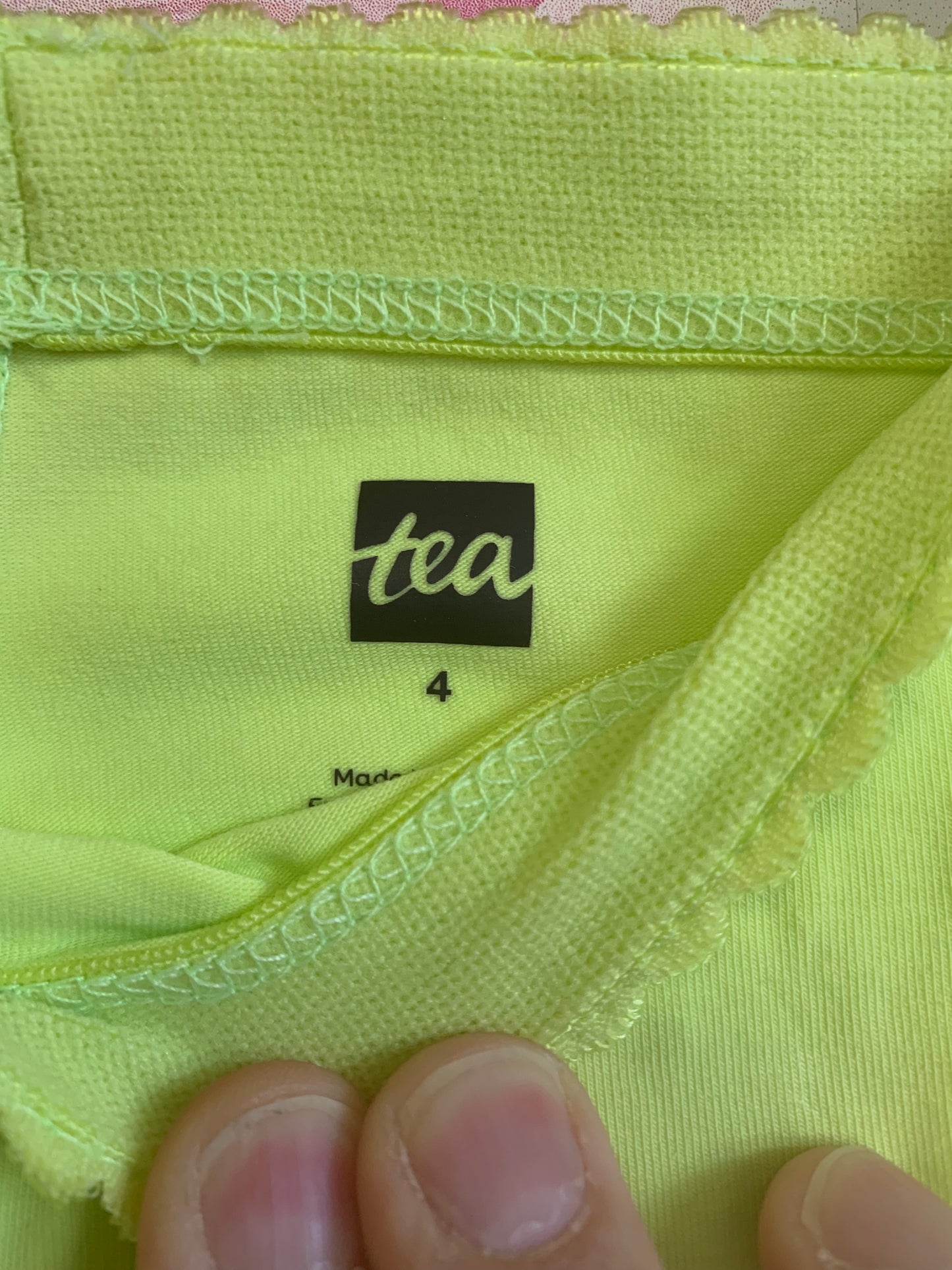 Tea Collection bright pink short sleeve dress with tiger, and neon yellow crop leggings. Size 4T