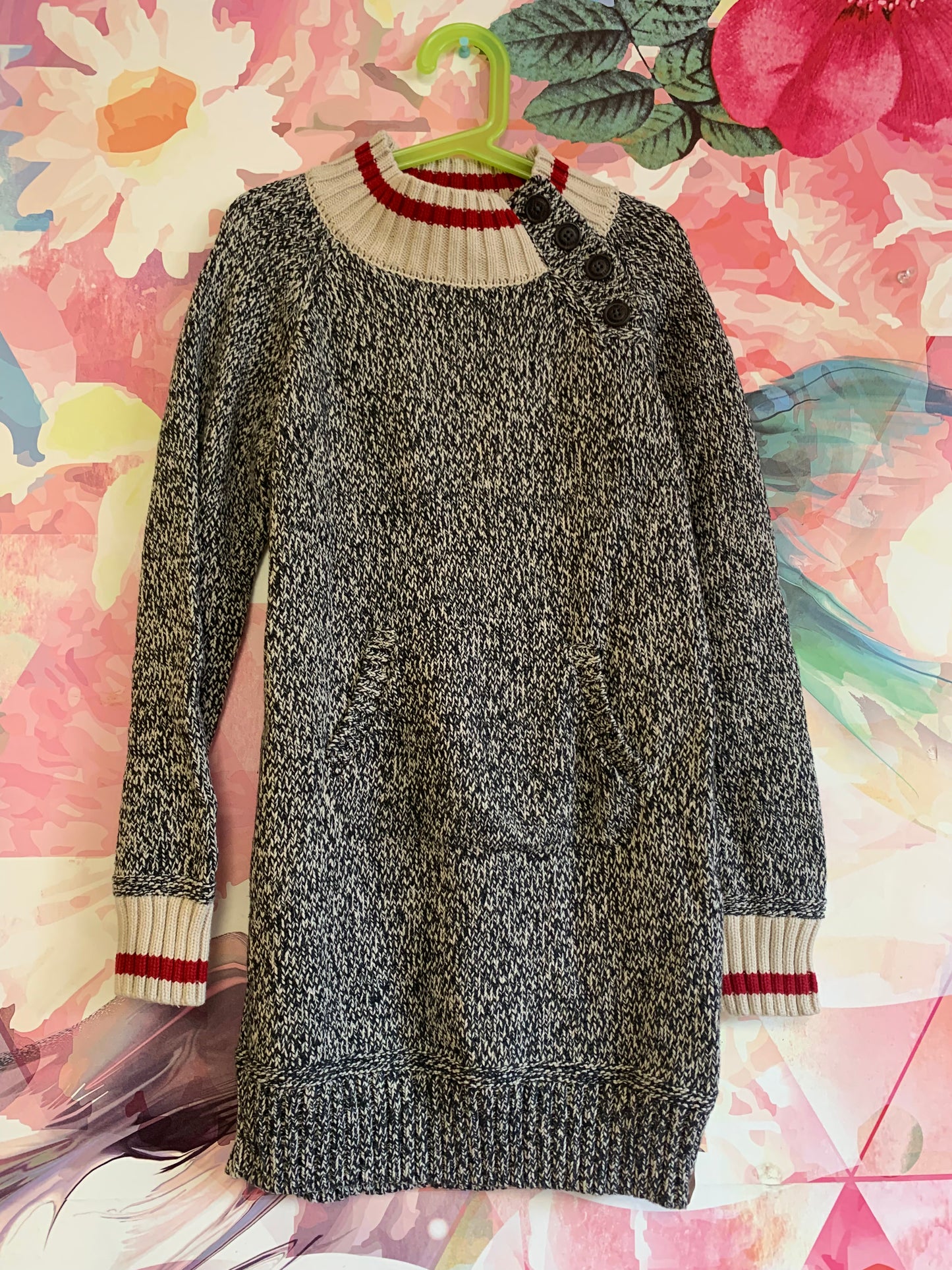 Roots Cabin Black & White sweater dress with red stripe collar & wrist. Front hand pocket. Size 9 / Size 10