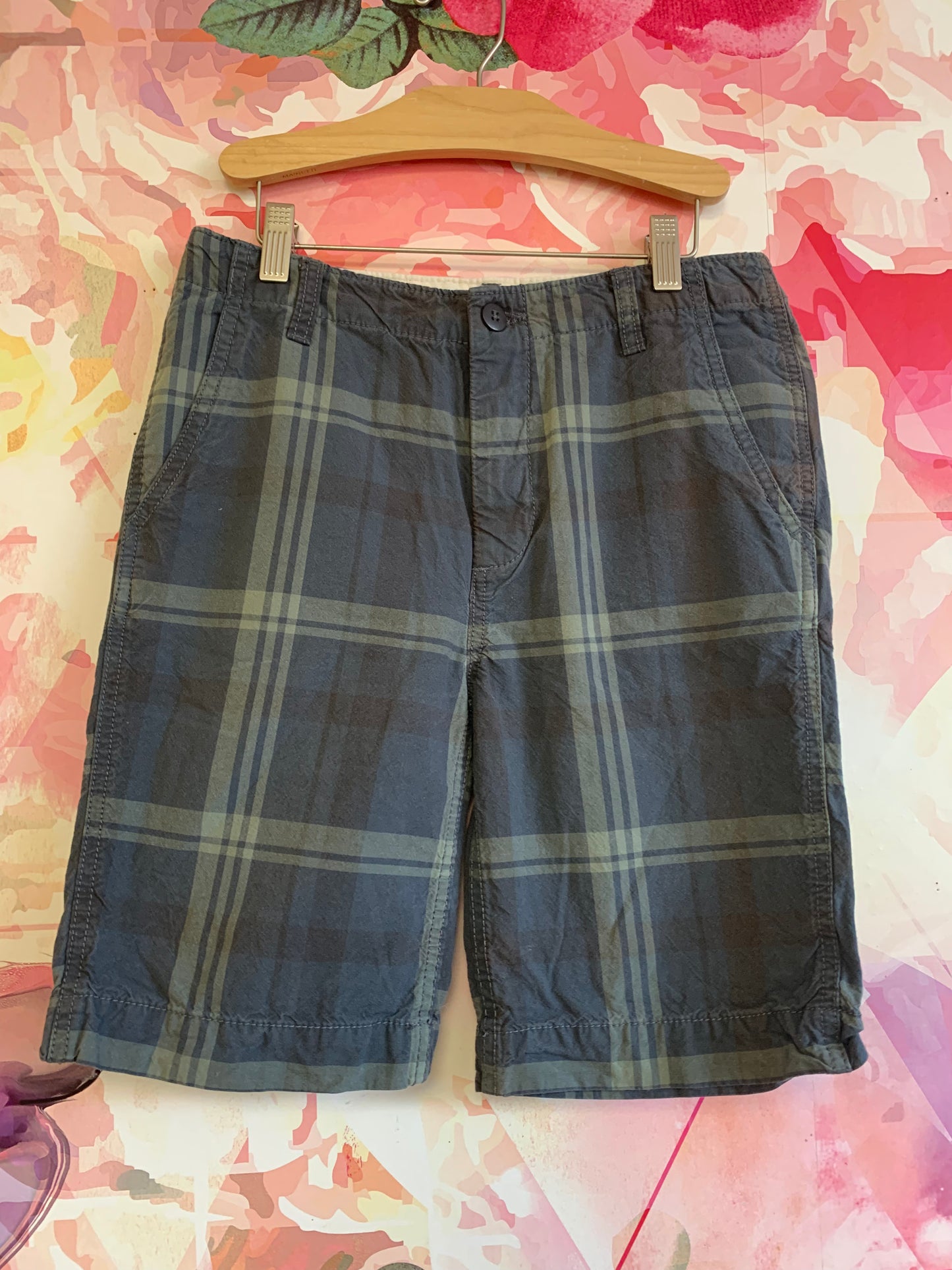 Gap kids green & blue & grey plaid shorts. Size 14R