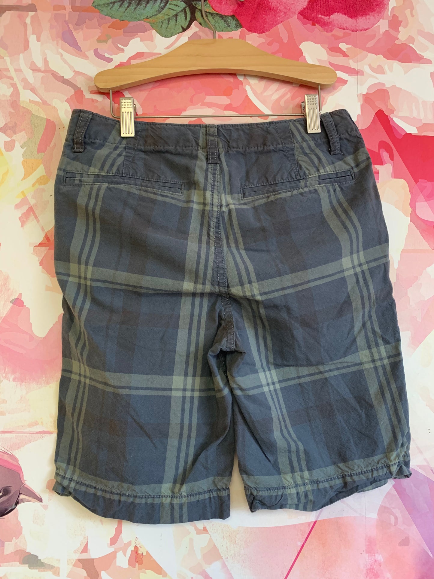 Gap kids green & blue & grey plaid shorts. Size 14R