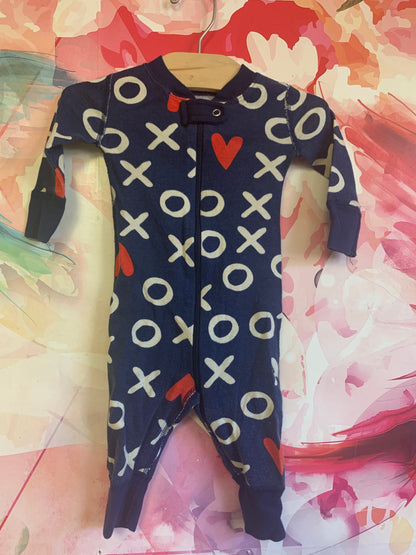 Hanna Andersson blue long sleeve romper with tic tac toe & red hearts. Size 3-6m