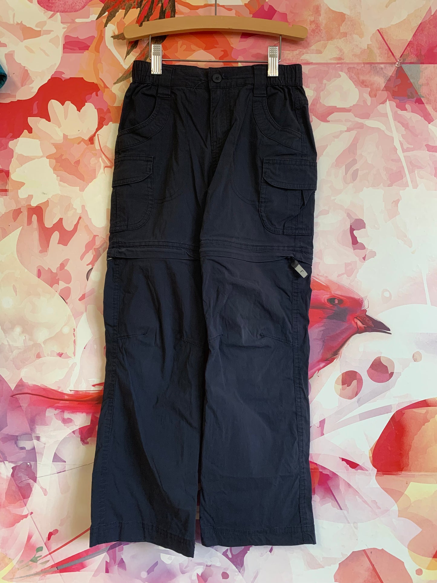 CQR navy blue convertible hiking pants. Lightweight, quick dry, zip off pants. Size 6/7