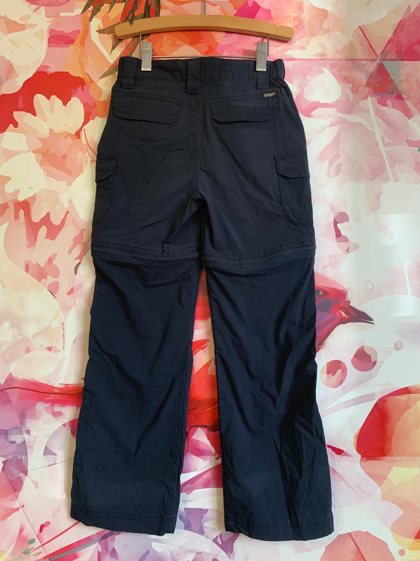 CQR navy blue convertible hiking pants. Lightweight, quick dry, zip off pants. Size 6/7