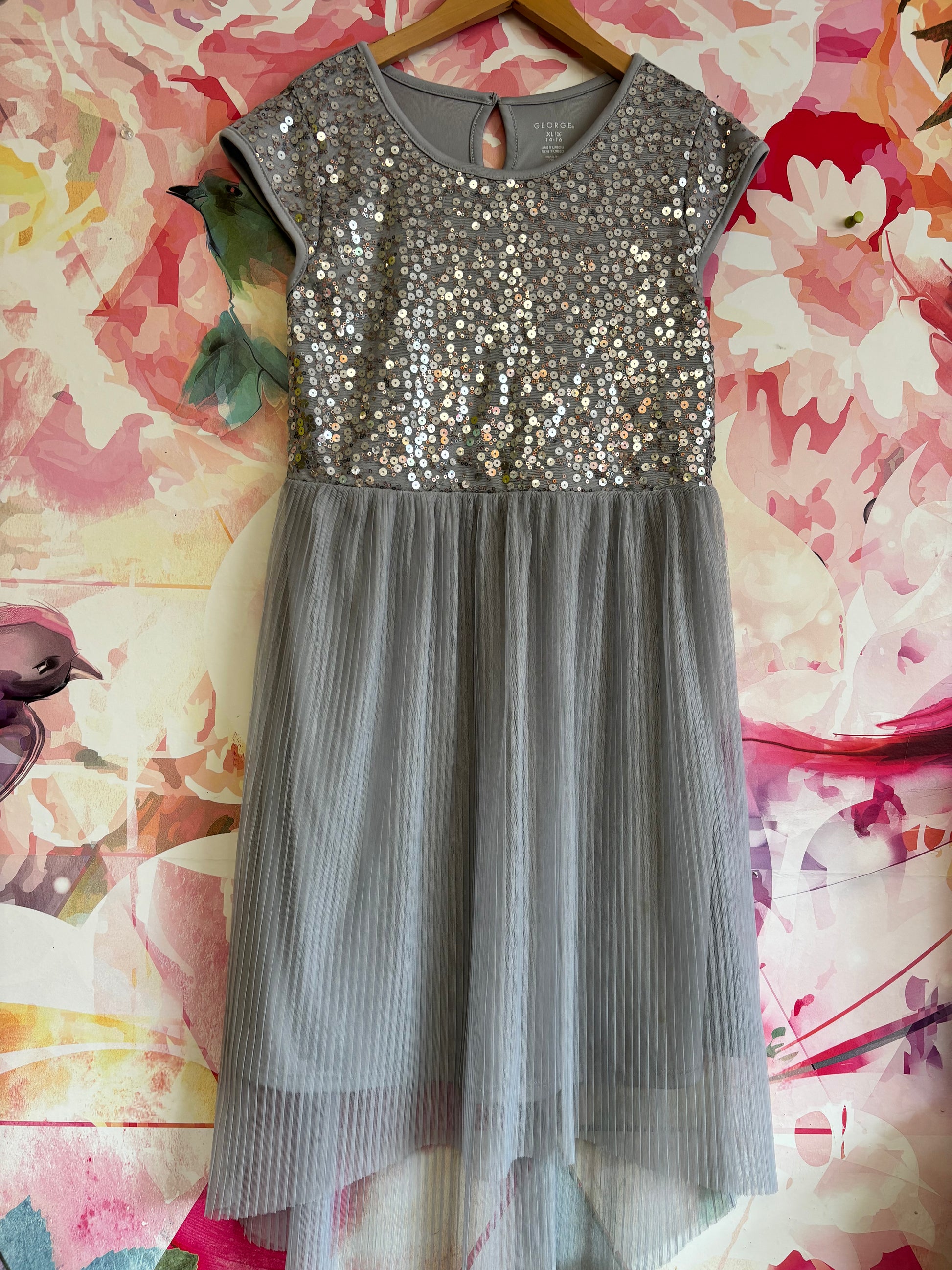 strapless open back dress George Silver Short Sleeve Sequin Party Dress. Size 14T