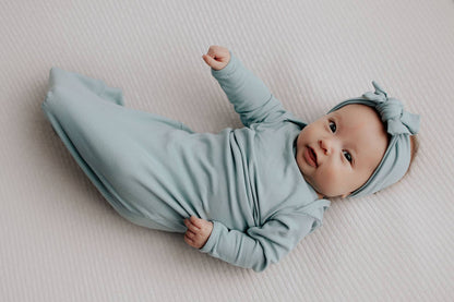 Three Little Tots - Blue Bird Knotted Gown: Gown & Hat