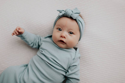 Three Little Tots - Blue Bird Knotted Gown: Gown & Hat